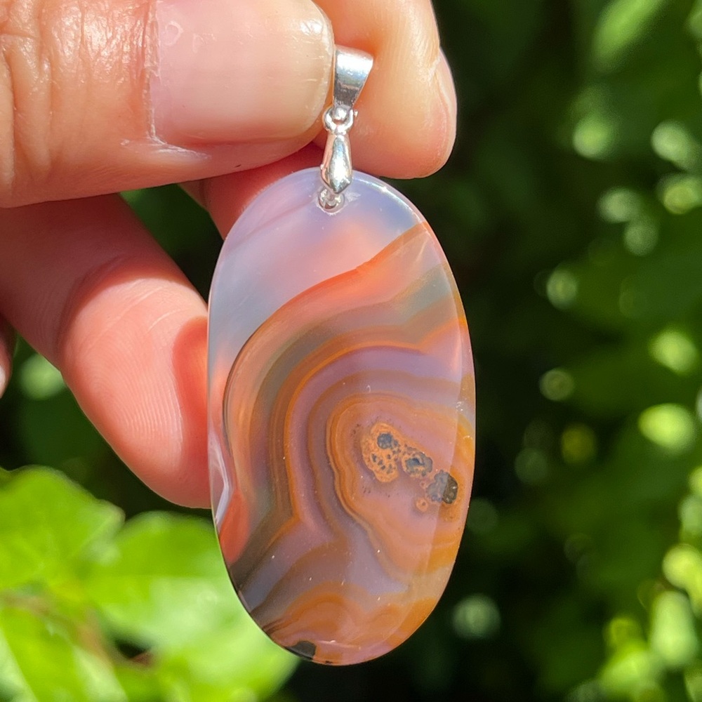 Silver plated wavily Montana agate banded agate pendant 1316